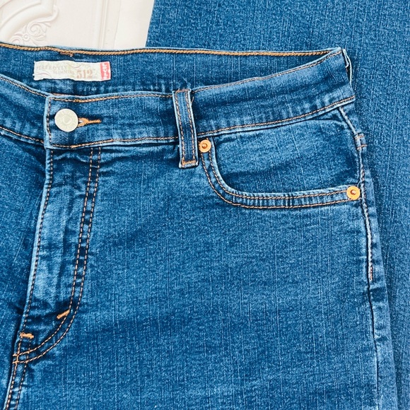 Vintage Levis 512 Perfectly Slimming Wide leg Womens Blue Denim Jeans size 14 - Picture 5 of 11